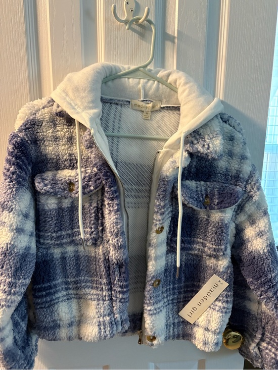Madden Girl Jackets & Blazers - NWT Madden Girl Blue and White Plaid Sherpa Jacket with Hood and Button Detail